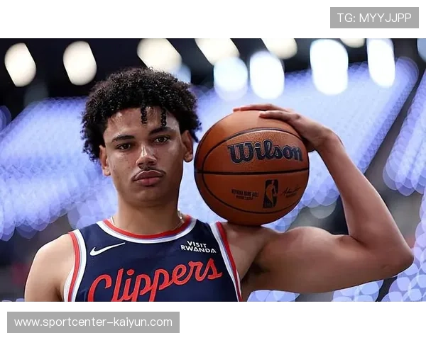 快船桑德斯替补狂砍25分三分手感火热助球队逆袭成奇兵