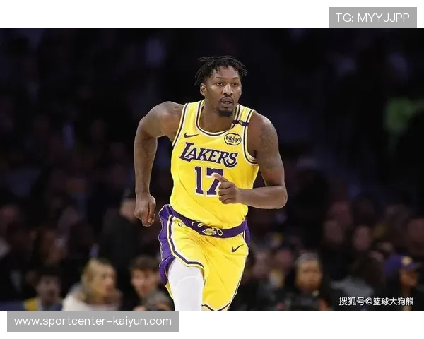 乌度卡谈芬尼史密斯复出：老将经验提升沟通效率