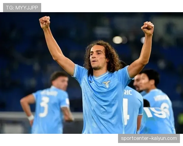 官方：拉齐奥与中场核心阿尔贝托完成续约，新合同至2028年